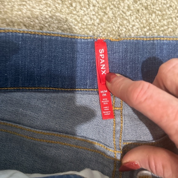 SPANX mid tone vintage indigo seamed pull on Wide-Leg Jeans size medium - Picture 7 of 7